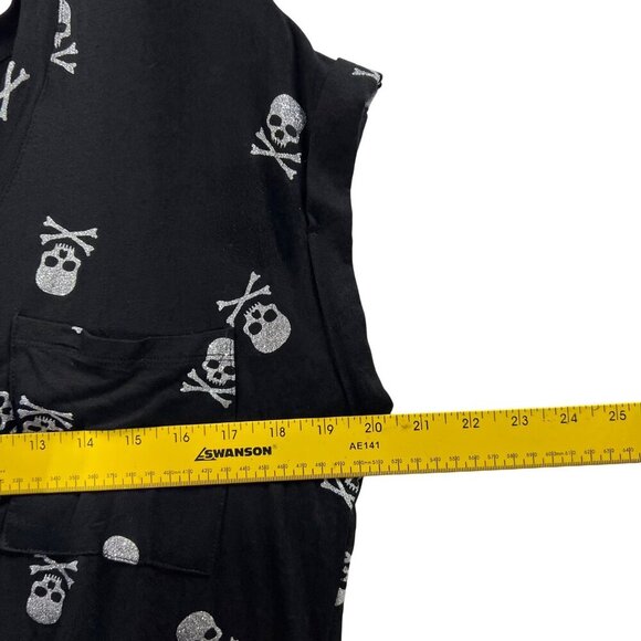 Black Skull Crossbones Knot Front Top Womens L Pocket Tee Goth By No Boundaries - Picture 5 of 11